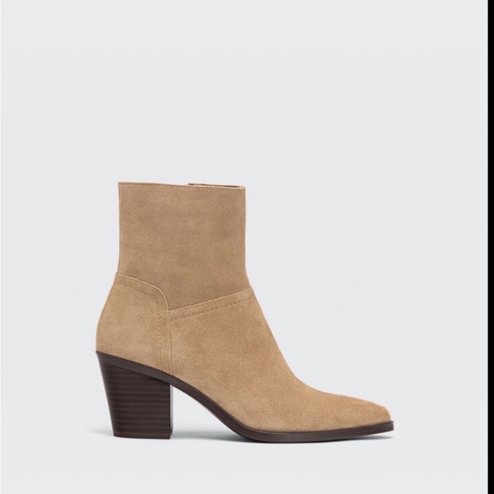Stradivarius - Suede Ankle Boots